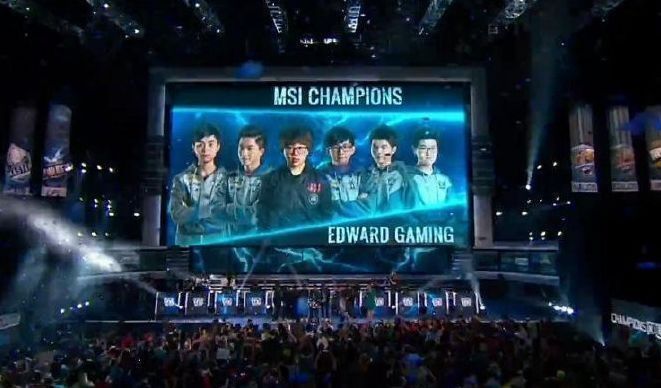 【lpl战报】V5 2-0 UP：Photic德莱文砍翻全场 V5轻取UP晋级季后赛