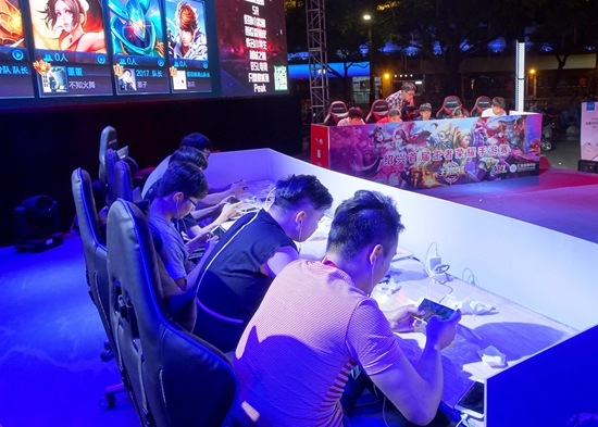 S14世界赛正式开幕 MDK对阵VKE谁能赢下开门红