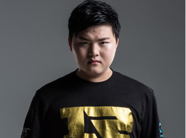 反恐精英2：8月14日更新带来了夜间地图、新皮肤和重大动画改进